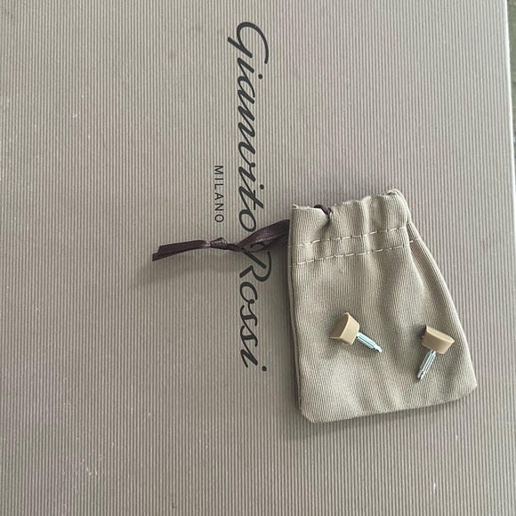 Gianvitto Rossi Chained-Trimmed Ankle Wrap Thong Sandals - Picture 5 of 5